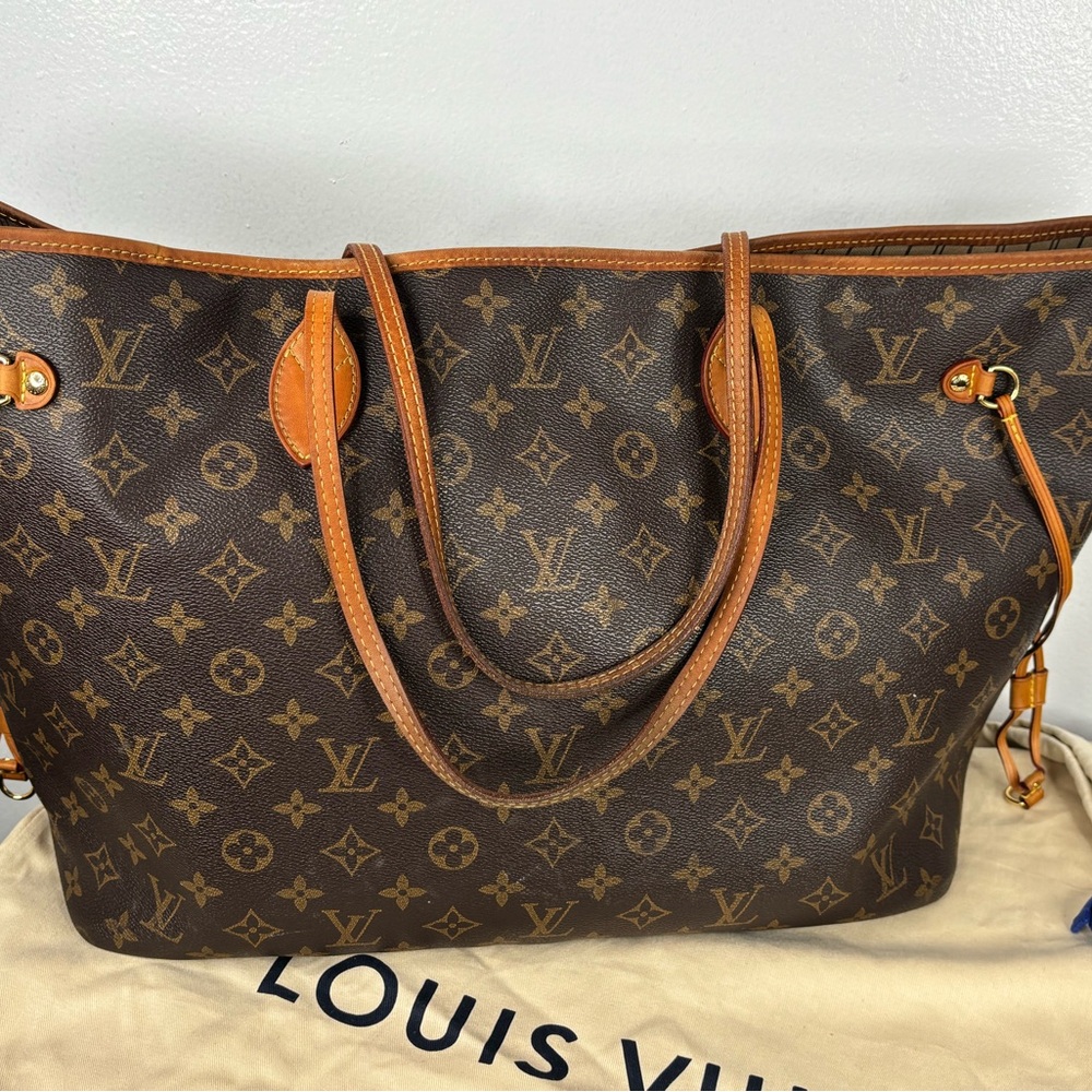 Louis Vuitton Neverfull GM Tote - Picture 5 of 16